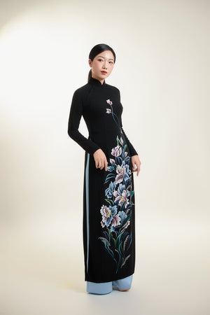 Áo dài lụa đen vẽ tay