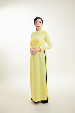 Áo dài gấm lụa vàng nhạt